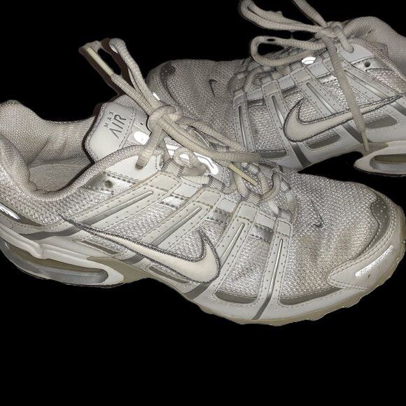 NIKE AIR MAX SHOES WHITE/GRAY RUNNING SNEAKERS ATHLETIC 2007-WOMENS SIZE 8.5 - Picture 1 of 6